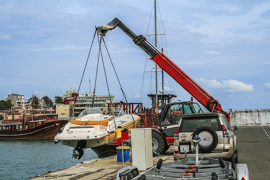 Selecting Marine Cranes for Heavy-Lift Operations
