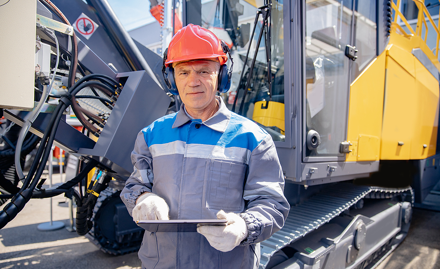 What Certifications Do Offshore Crane Operators Need Before They Can Run Lifts